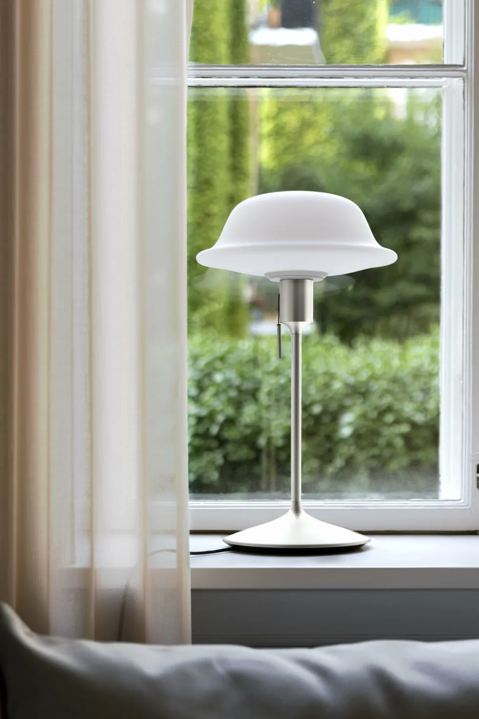 Abat-jour blanc en verre opale Butler - UMAGE