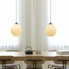 Abat-jour blanc en verre Opale et accroche en noir Around the World - UMAGE