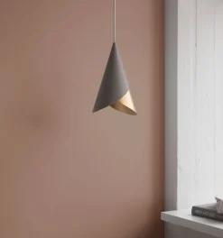 Abat-jour en aluminium doré et olive Cornet - Umage