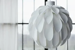 Abat-jour en feuille blanche 60 cm Norm 12 - Normann Copenhagen