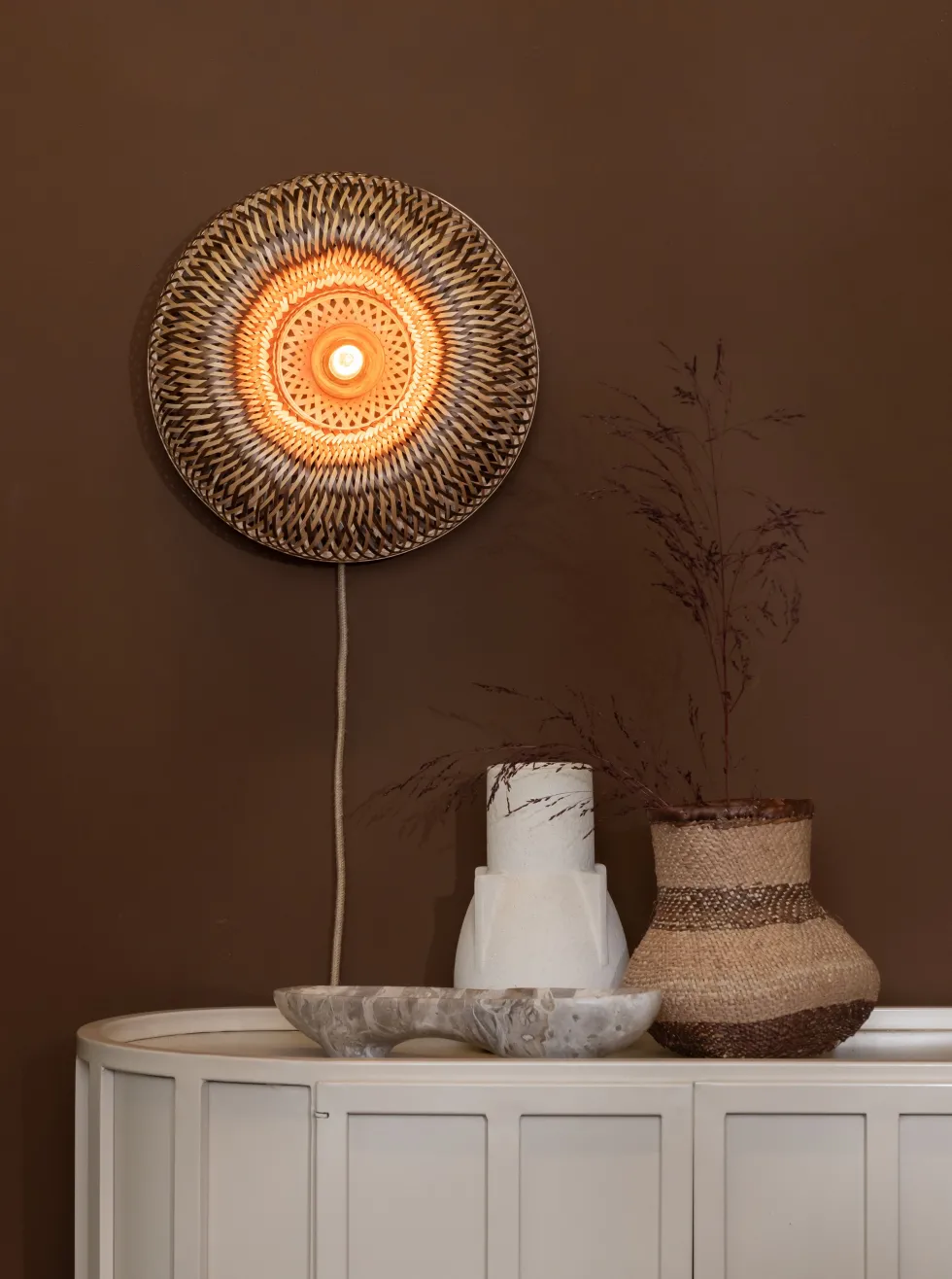 Applique murale en bambou et abat-jour naturel et marron 35x15cm Barbados - Good & Mojo