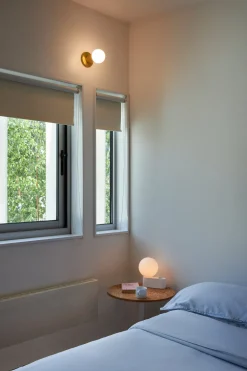 Applique murale pour salle de bain en aluminium finition laiton brossé Lochan - Tala
