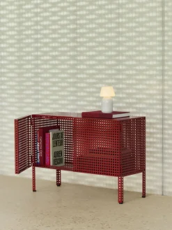 Armoire en acier perforé rouge 89x40x66,5cm - HAY