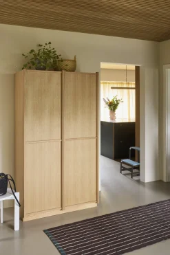 Armoire en bois de chêne 100x55xh181cm Kura - Hübsch