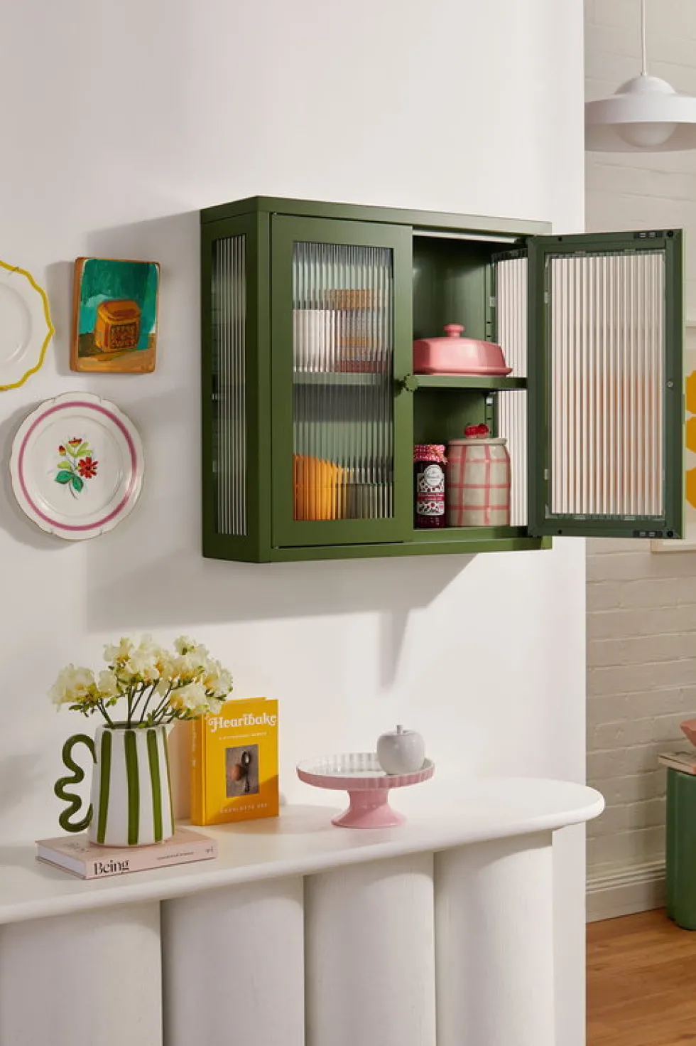 Armoire murale en acier vert olive et verre cannelé 60x18x57cm The Kit - Mustard Made