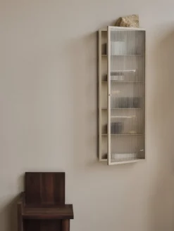 Armoire murale en métal beige 35x100cm Haze - Ferm living
