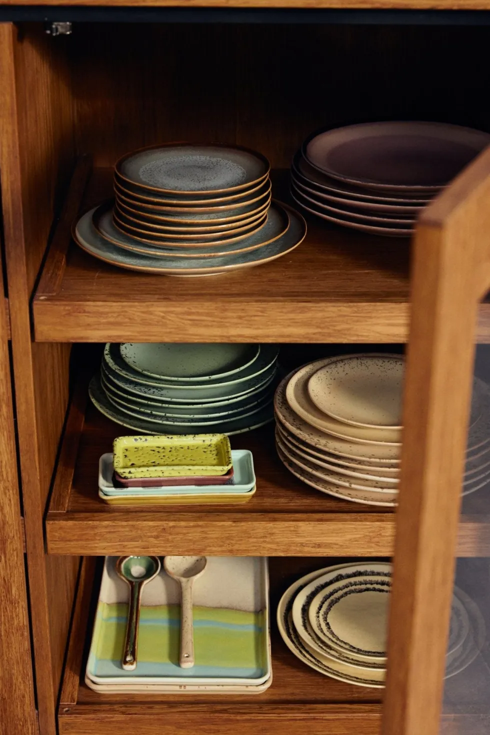 2 Assiettes à entrée rondes en grès jaune 22cm Vaisselle 70s - HKLiving