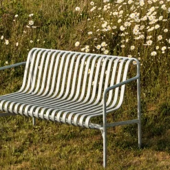 Banc de jardin avec accoudoirs en métal gris galvanisé Palissade - HAY