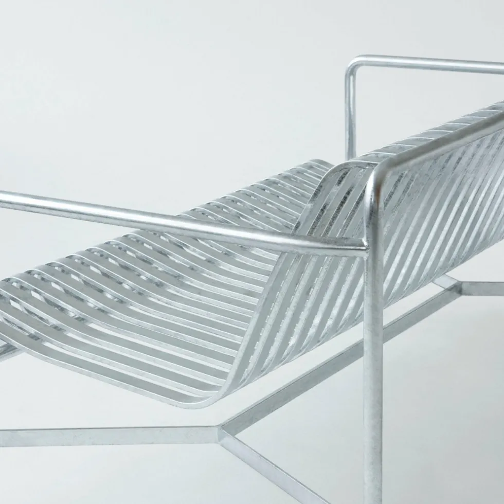 Banc de jardin avec accoudoirs en métal gris galvanisé Palissade - HAY