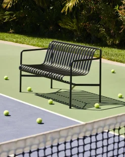 Banc de jardin avec accoudoirs en métal rouge Palissade - HAY