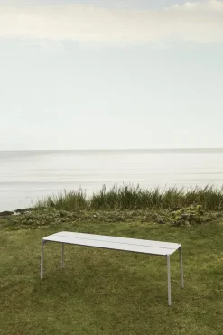 Banc de jardin en acier taupe 145 cm Novo - AYTM