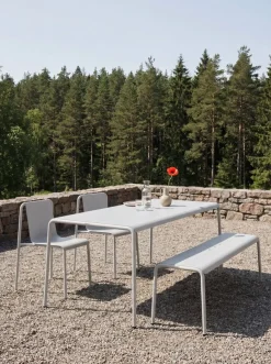 Banc de jardin en acier thermolaqué inoxydable vert forêt 140x42x45cm Panorama - TIPTOE