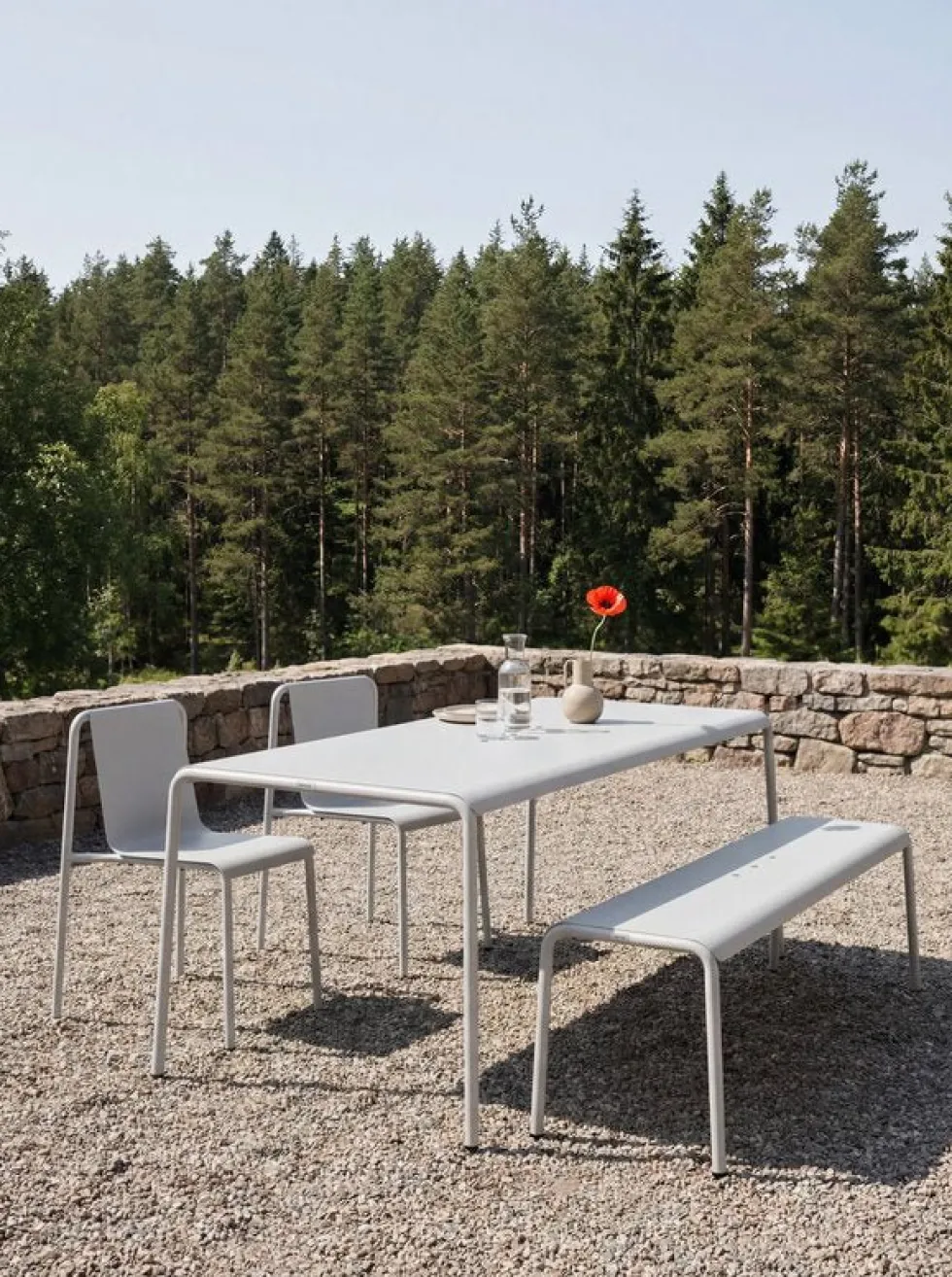 Banc de jardin en acier thermolaqué inoxydable vert forêt 140x42x45cm Panorama - TIPTOE