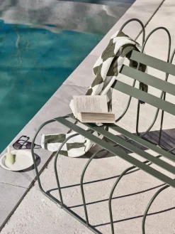 Banc de jardin en acier vert 90x77x77cm Gardener - Design House Stockholm