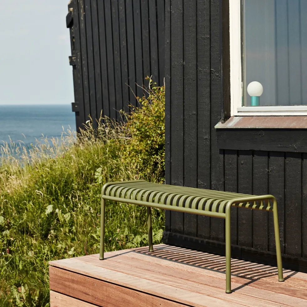 Banc de jardin en métal anthracite Palissade - HAY