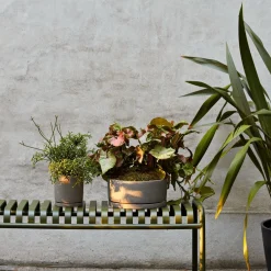 Banc de jardin en métal olive Palissade - HAY