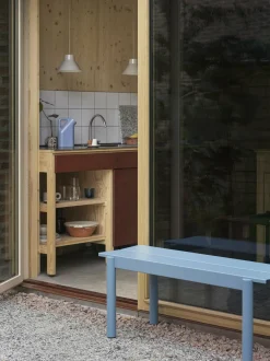 Banc d'extérieur en acier bleu ciel 110 x 34 cm Linear - Muuto