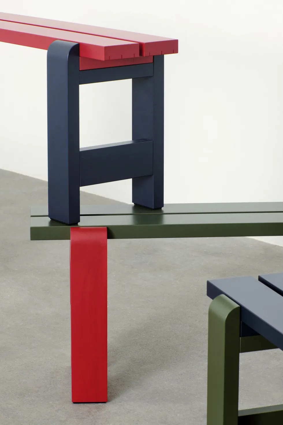 Banc duo en pin laqué bleu métal et olive 111 x 23 x 45 cm Weekday - Hay