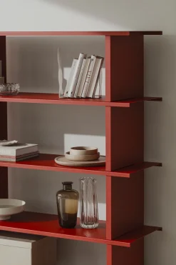 Bibliothèque en acier rouge tomate 156cm Hes - noo.ma