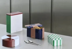Boîte ronde en fer bordeaux et bleu glacier damier - HAY