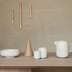 Bougeoir en métal noir Avant - Ferm Living