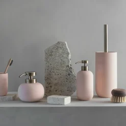 Brosse de toilette en céramique rose poudré Lotus - Mette Ditmer