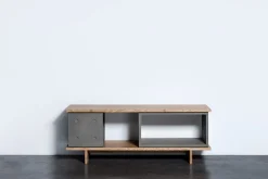 Buffet bas en béton et plaqué chêne 154,5cm Dice configuration 22 - Lyon Béton