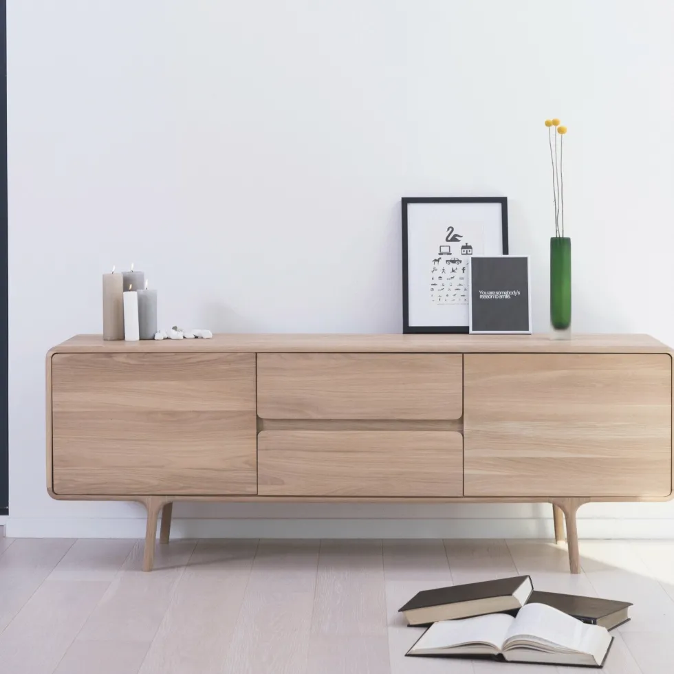 Buffet bas en chêne blanchi huilé 45 x 180 cm Fawn - Gazzda