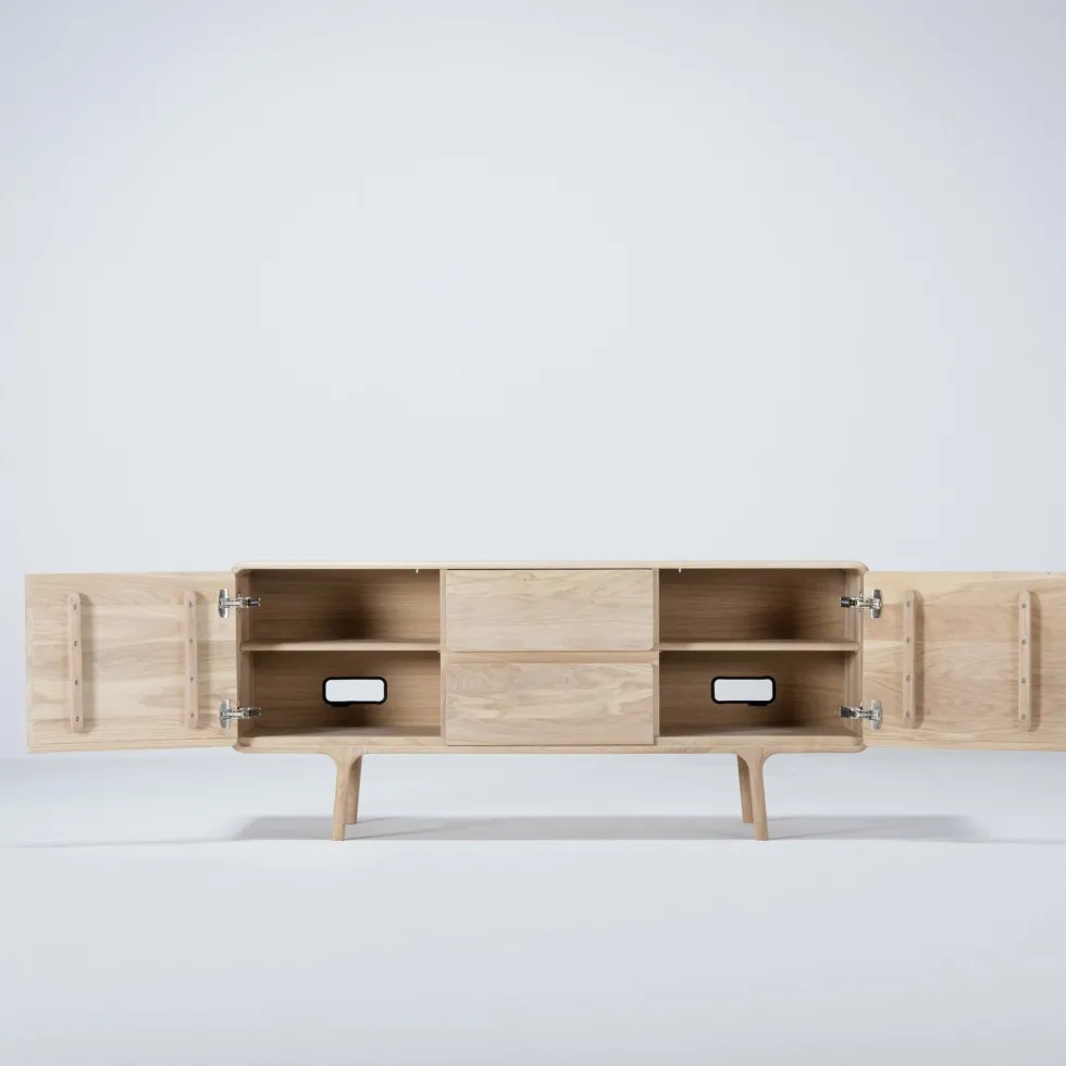 Buffet bas en chêne blanchi huilé 45 x 180 cm Fawn - Gazzda