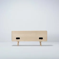 Buffet bas en chêne blanchi huilé 45 x 150 cm Fawn - Gazzda