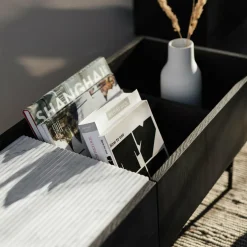 Buffet bas en chêne graphite et marbre blanc broyé Forst - Un’common