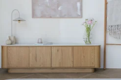 Buffet en bois de chêne 180x40x50cm Oréa - The Cool Republic