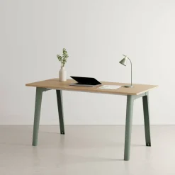 Bureau en chêne éco-certifié 150 x 70 cm piètements gris eucalyptus New Modern -Tiptoe