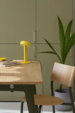 Bureau en chêne éco-certifié 130 x 70 cm piètements kaki New Modern -Tiptoe