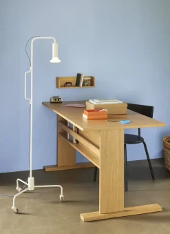 Bureau en chêne naturel Forma - Hübsch