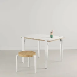Bureau enfant blanc ardoise 70 x 50 cm Vice Versa et tabouret chêne blanc Mini Lou - Tiptoe