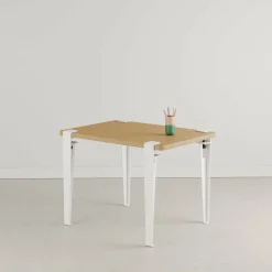 Bureau enfant en chêne 70 x 50 cm blanc Kids et tabouret blanc et chêne Mini Lou - Tiptoe