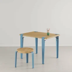 Bureau enfant en chêne 70 x 50 cm bleu Kids et tabouret bleu et chêne Mini Lou - Tiptoe