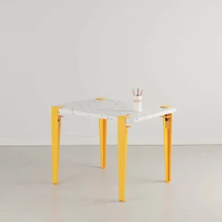 Bureau enfant plastique recyclé 70 x 50 cm jaune Tutti Frutti et tabouret jaune Mini Lou - Tiptoe