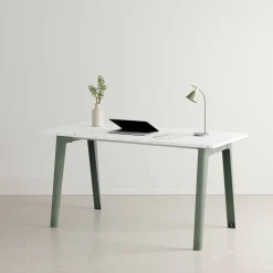 Bureau en plastique recyclé blanc 150 x 70 cm piètements gris eucalyptus New Modern -Tiptoe