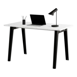 Bureau en plastique recyclé blanc 130 x 70 cm piètements noirs New Modern -Tiptoe