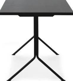 Bureau noir en bois de pin foncé 150 x 75 cm Kip - Normann Copenhagen