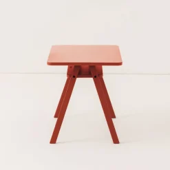 Bureau pour enfant en bois de hêtre coloré rouge 40x70x50cm Growing Green - Nobodinoz