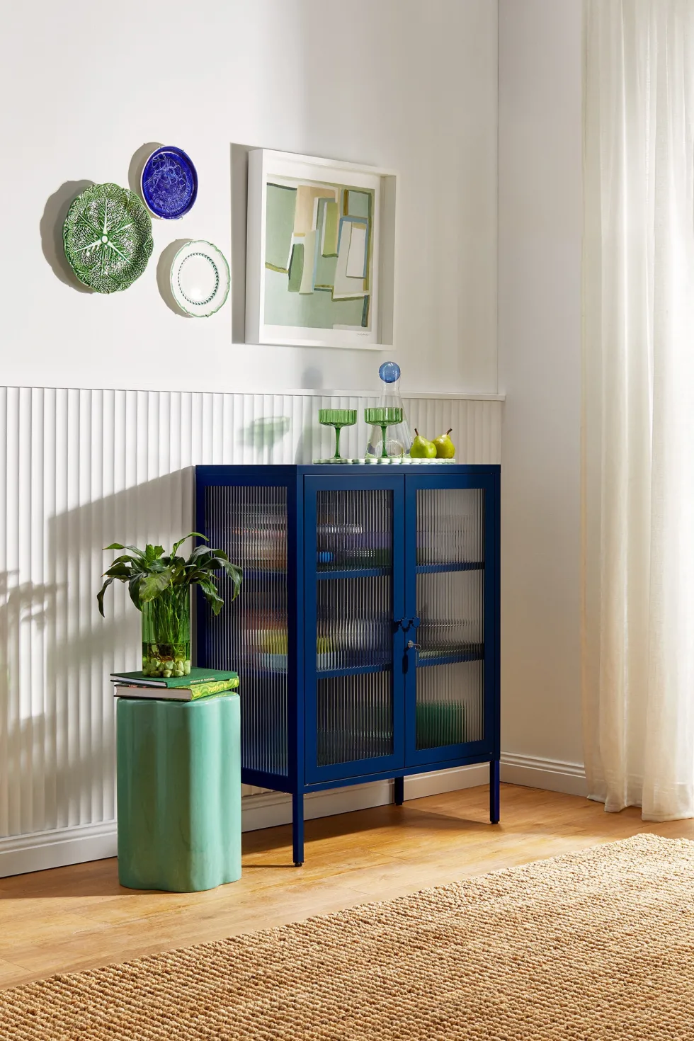 Cabinet en acier bleu marine et verre cannelé 74x40x100cm The Mixer - Mustard Made