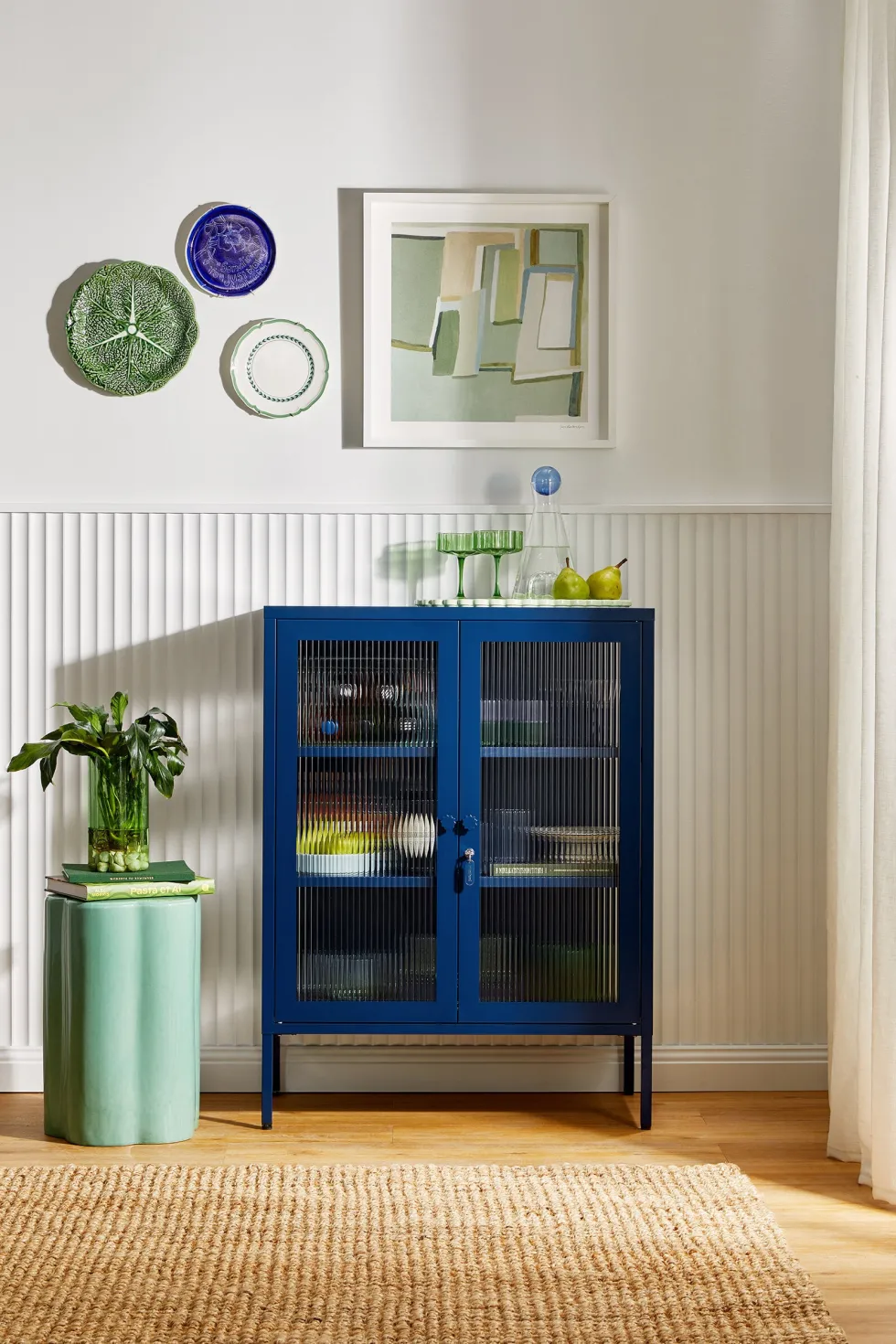 Cabinet en acier bleu marine et verre cannelé 74x40x100cm The Mixer - Mustard Made