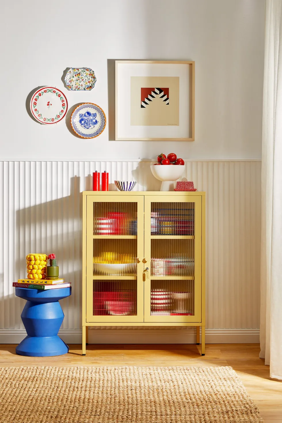 Cabinet en acier jaune beurre et verre cannelé 74x40x100cm The Mixer - Mustard Made