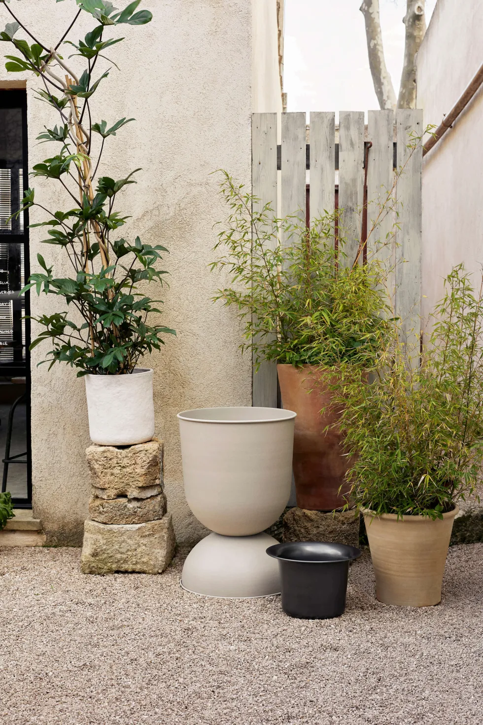 Cache-pot beige Hourglass M - Ferm Living