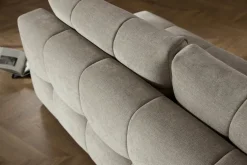 Canapé convertible en polyester beige et pied en chêne foncé 202x65cm Eilis - Innovation Living