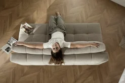 Canapé convertible en polyester beige et pied en chêne foncé 202x65cm Eilis - Innovation Living