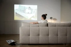 Canapé convertible en polyester beige et pied en chêne foncé 202x65cm Eilis - Innovation Living